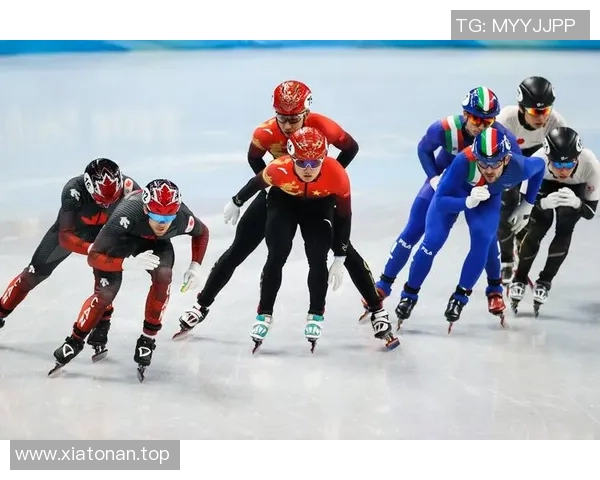 中国选手包揽短道速滑世界杯前三，场馆欢呼雷动