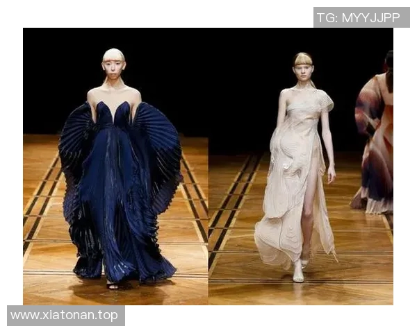 巴黎惊艳世界因独特举动引发热议刷屏登顶热搜榜第一